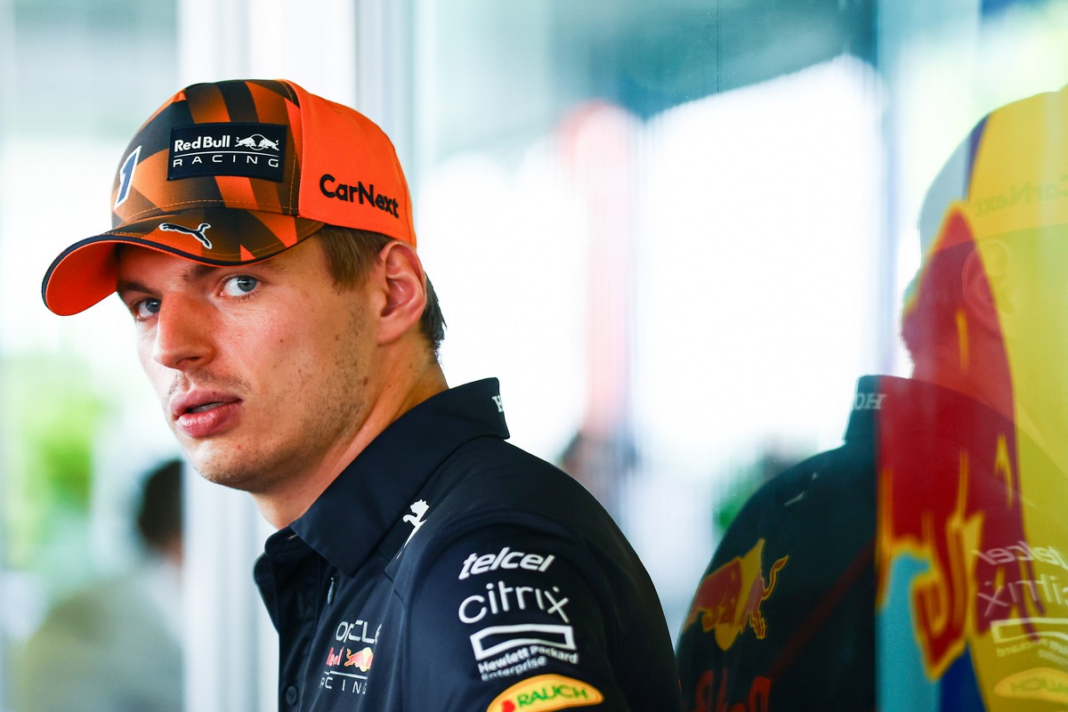 Max Verstappen dans le paddock de Singapour 2022