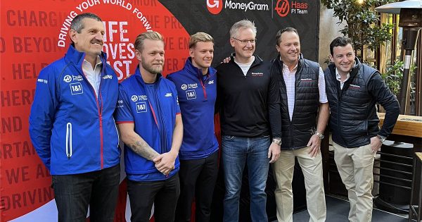 Magnussen aimerait que Schumacher reste chez Haas