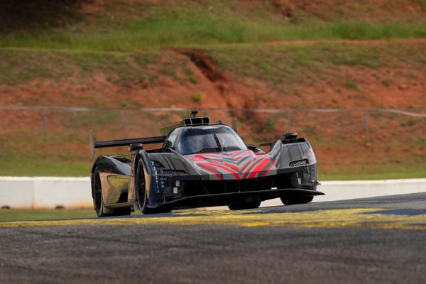 Cadillac annonce son trio de pilotes pour 2023 en FIA WEC