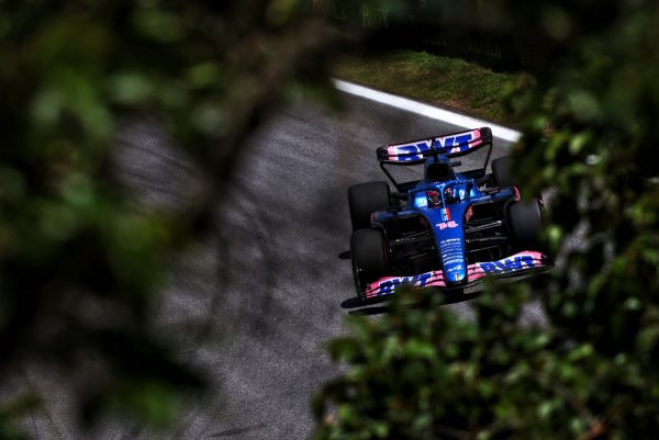 Alonso pénalisé pour son contact sur Ocon