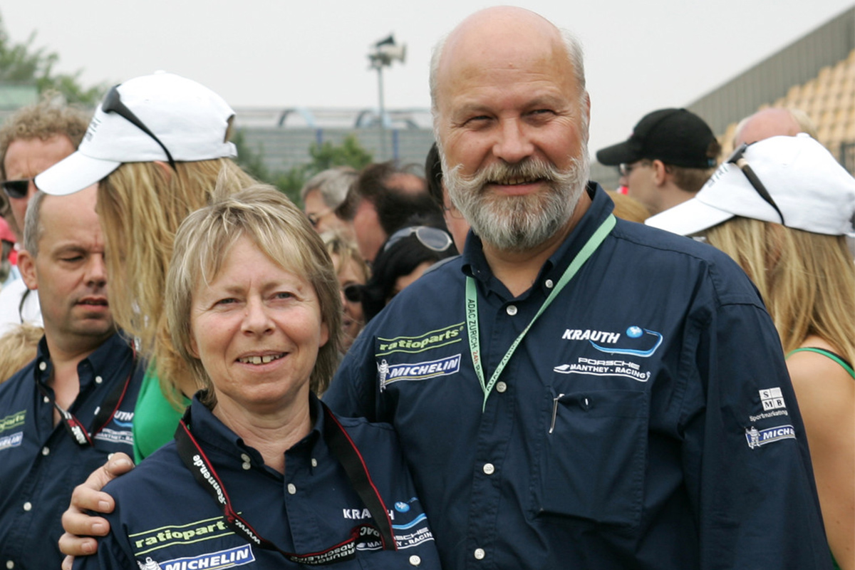 Olaf et Renate Manthey dans le paddock du DTM Classic Cup 2022