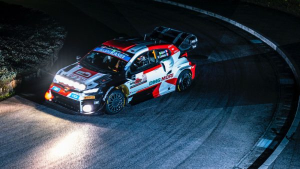 Japon, ES1 : Ogier premier leader avec son nouveau copilote