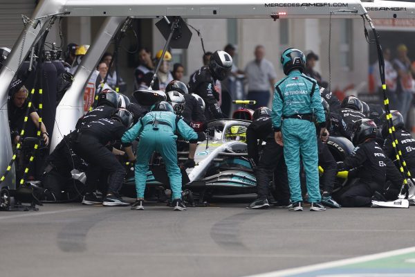 Mercedes veut mettre sous pression Ferrari pour le championnat
