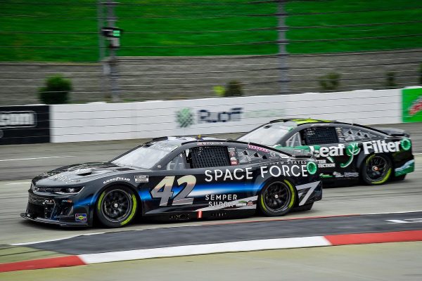 Jimmie Johnson devient copropriétaire du Petty GMS et pilotera au Daytona 500