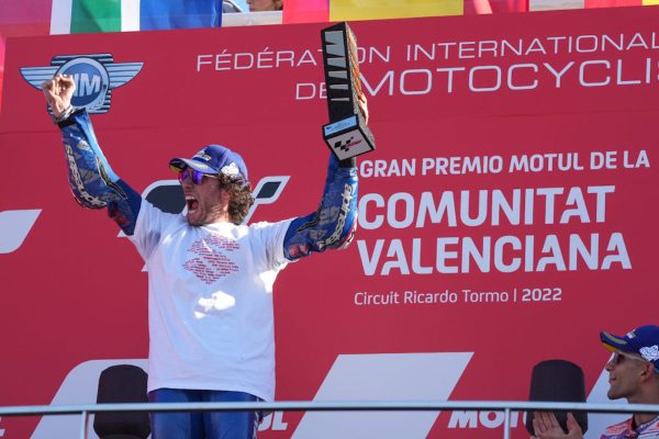 Alex Rins et Suzuki se quittent sur une victoire
