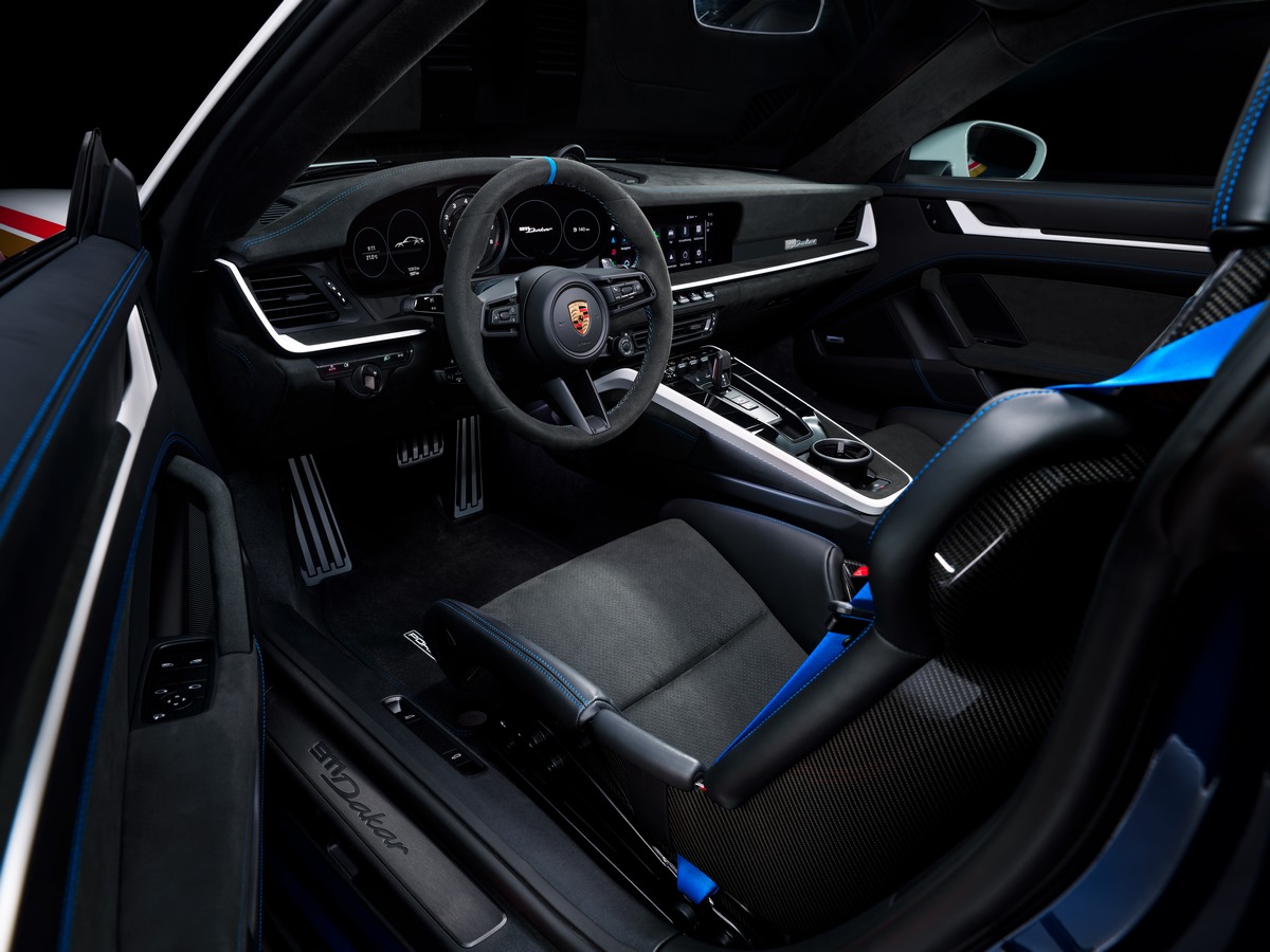 Intérieur de la nouvelle Porsche 911 Dakar