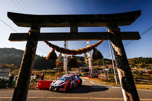 Japon : Neuville et Hyundai, Big in Japan