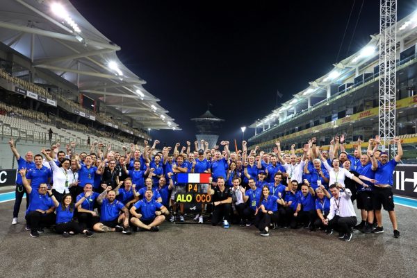 Ocon 7e à Abu Dhabi, confirme la 4e place d'Alpine