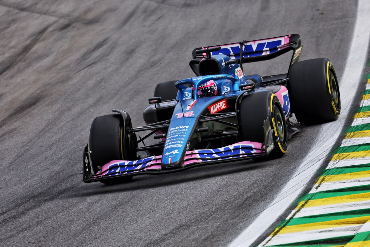 Fernando Alonso en piste au Grand Prix de Sao Paulo