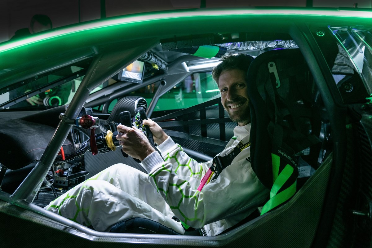 Romain Grosjean dans le cockpit de la Lamborghini Huracan GT3