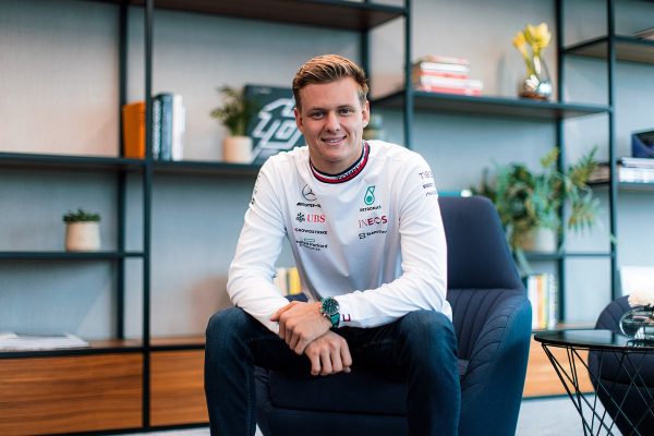 Mick Schumacher devient pilote de réserve Mercedes