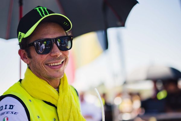 Valentino Rossi devient pilote d'usine BMW M Motorsport