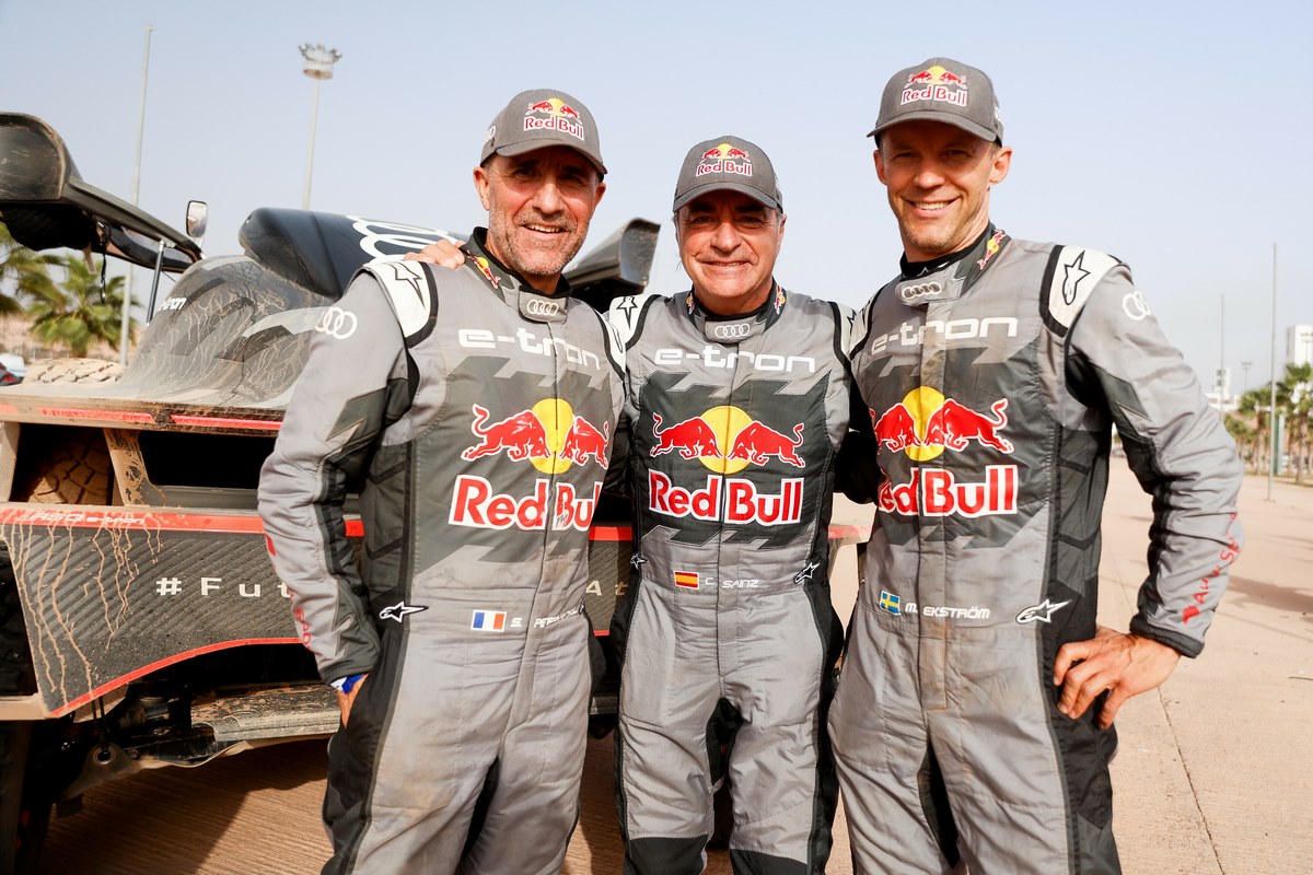 Le trio Audi Sport : Stéphane Peterhansel, Carlos Sainz, Mattias Ekström