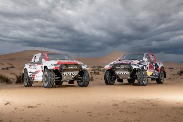 Toyota dévoile ses trois équipages pour le Dakar 2023