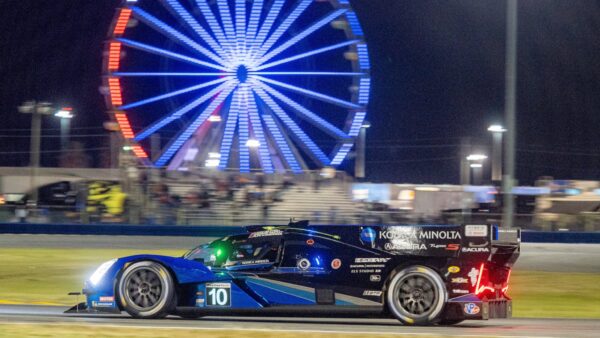 24H Daytona, H+6 : Acura en tête, une Porsche en panne !