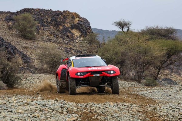 Dakar 2023, Étape 8 : Sainz perd sa victoire, Loeb la récupère