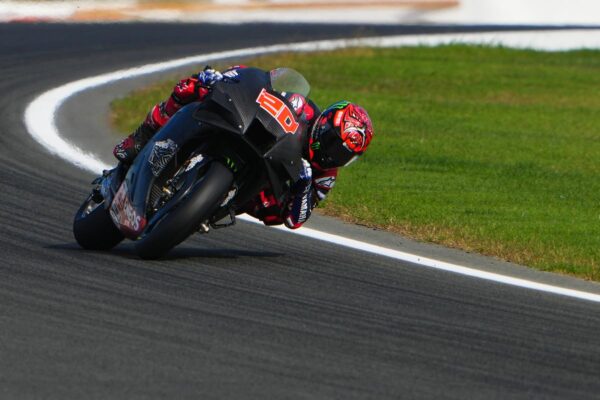 Yamaha explique le problème des essais de Valencia