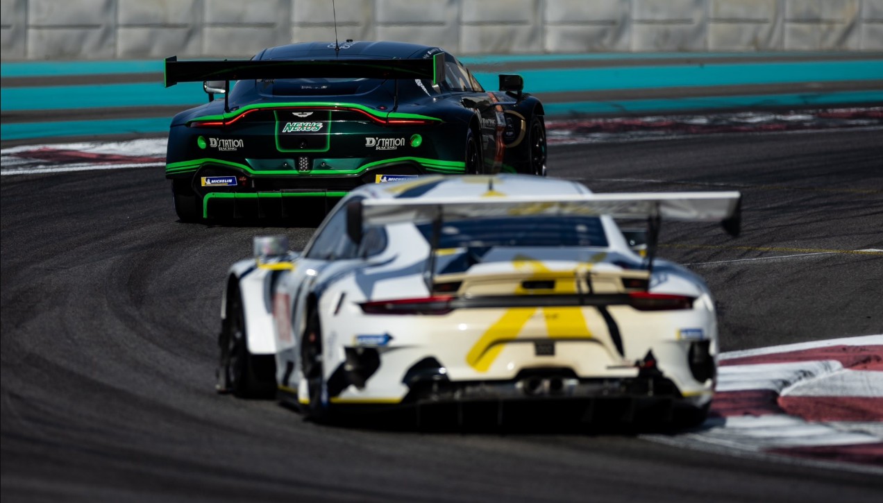 Porsche 911 GT3 HERBERTH MOTORSPORT et Aston Martin Vantage GT3 D'Station Asian Le Mans Series Abu Dhabi 