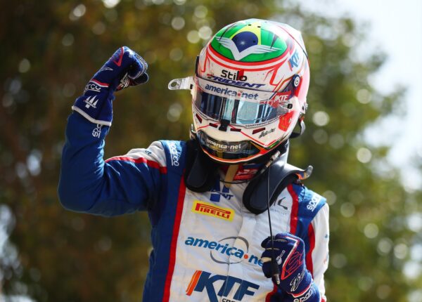 Gabriel Bortoleto réalise la pole position en FIA F3 à Melbourne