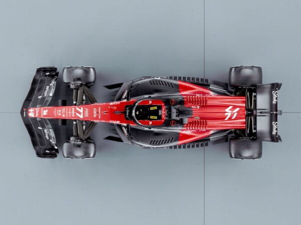 Le plancher dentelé de l'Alfa Romeo C43, était un faux !