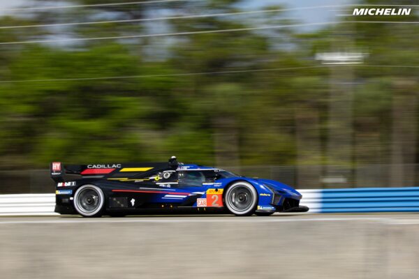 Prologue, Session 2 : Cadillac répond aux Toyota