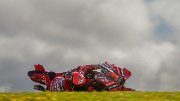 Francesco Bagnaia conclut les essais officiels MotoGP en tête