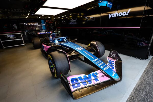 Ocon s'élancera des stands en Sprint et au Grand Prix à Bakou