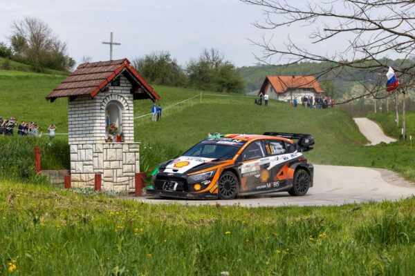 Rallye de Croatie, J1 : Neuville leader, Evans revient