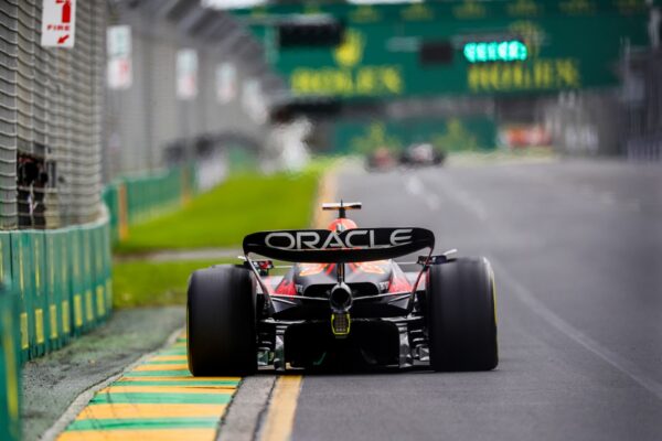 Australie, Qualifs : Verstappen en pole devant les Mercedes