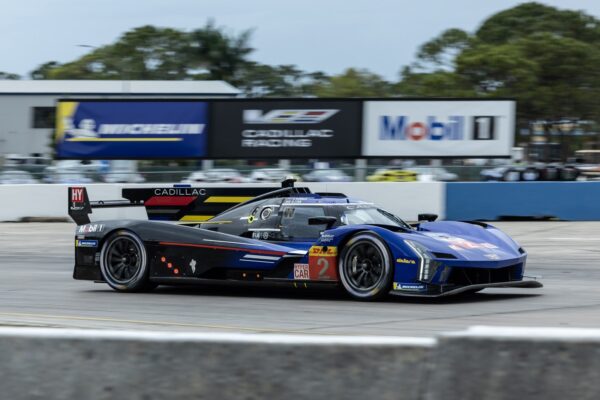Première course en Europe pour la Cadillac V-Series.R à Portimão