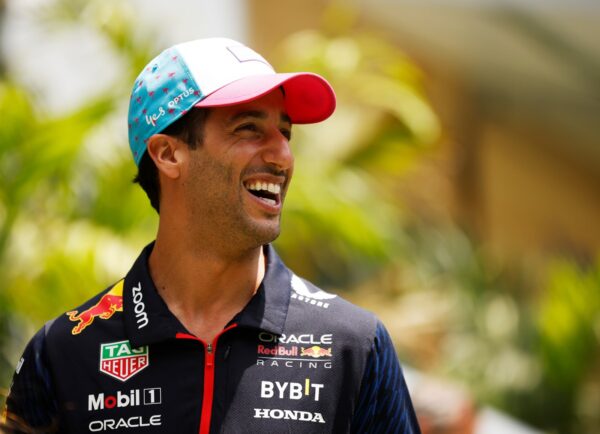 Ricciardo testera la Red Bull RB19 à Silverstone
