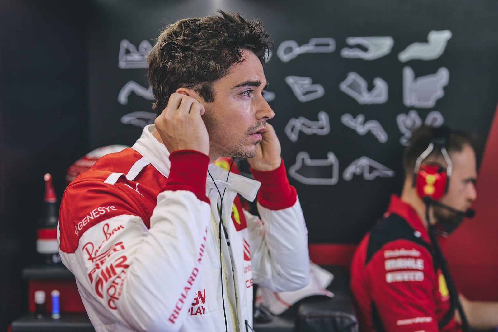 P**** de sa race : Charles Leclerc (Ferrari) s'excuse après avoir