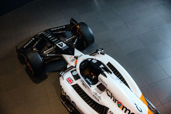 Livrée spéciale 'Triple Couronne' de McLaren pour Monaco