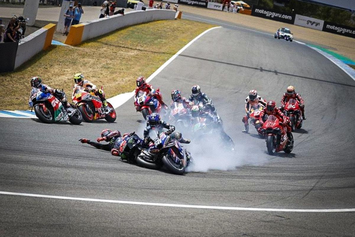 Accrochage entre Fabio Quartararo et Miguel Oliveira lors du Grand Prix Espagne MotoGP 2023 sur le circuit de Jerez