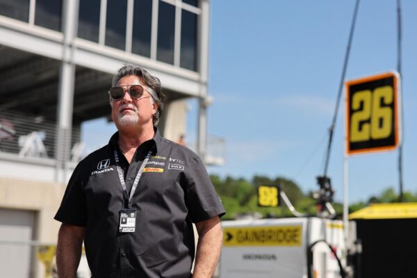 Andretti espère une réponse d'ici l'été de sa candidature en F1