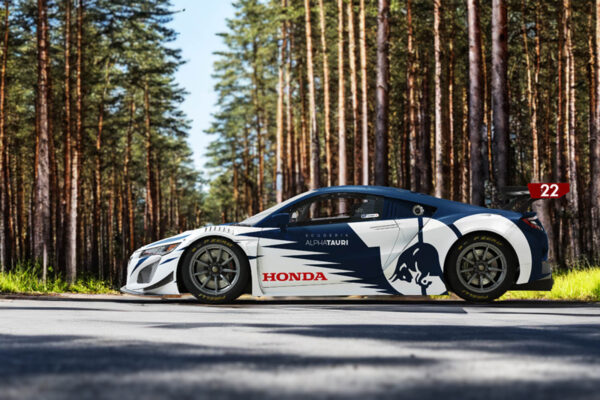 AlphaTauri confirme Tsunoda au Nürburgring sur une NSX GT3
