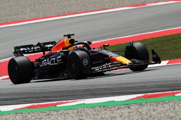 Espagne, EL1 : Verstappen repousse son coéquipier à 7 dixièmes