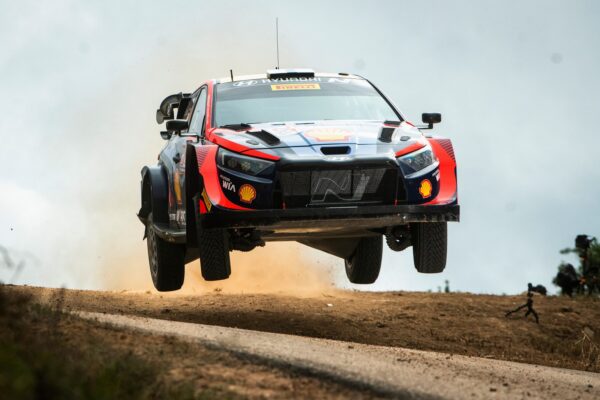Sardaigne, ES1 : Lappi en premier leader, chassé par Tänak