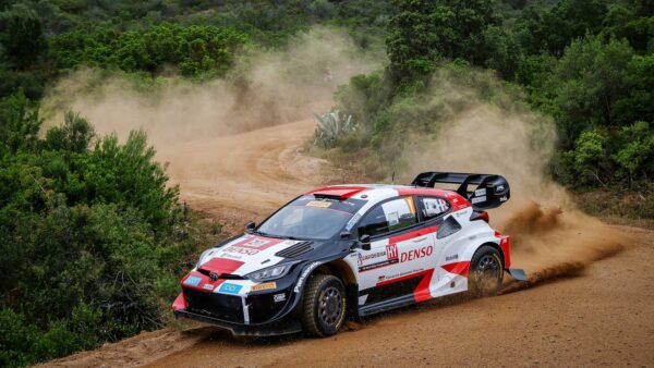 Sardaigne, J2 mi-journée : Ogier remet les pendules à l'heure