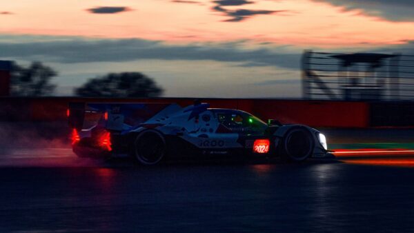 Le Team WRT en test au Motorland Aragon avec la BMW M Hybrid V8