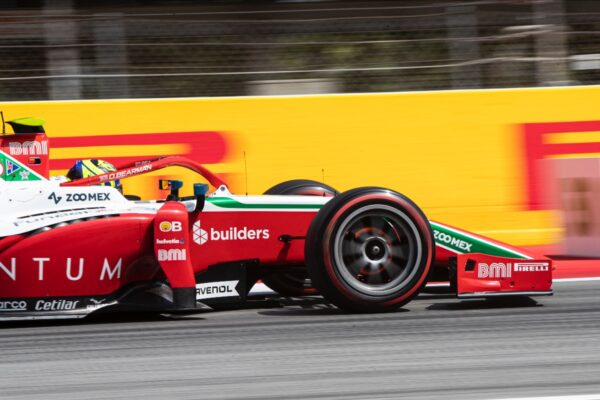 Frederik Vesti et Oliver Bearman vainqueurs en FIA F2 à Barcelone