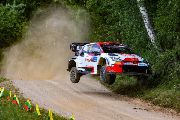 Estonie, J2 : Rovanperä se défait de Neuville !