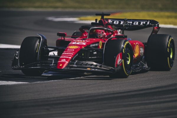 Grande-Bretagne, EL3 : Leclerc devant Albon avant la pluie