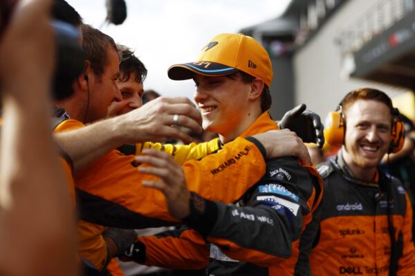 Piastri "n'oubliera jamais" ses premiers tours en tête en F1