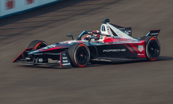 Porsche engagée en Formule E, au moins jusqu'en 2026