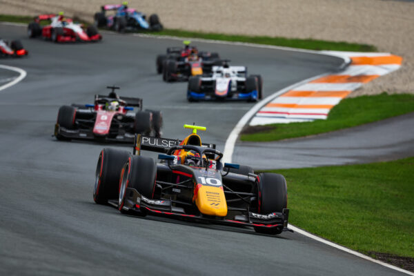 Isack Hadjar et Clément Novalak victorieux à Zandvoort en FIA F2