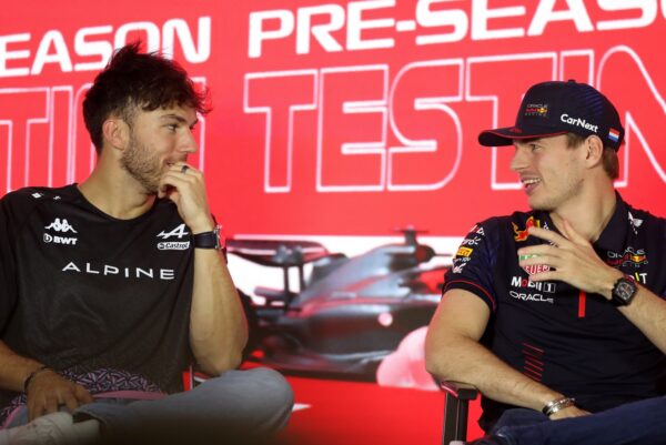 Sainz et Gasly louent le "talent spécial" de Verstappen