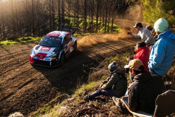 Chili, J1 Mi-journée : Evans leader d'un trio en moins de 3 secondes