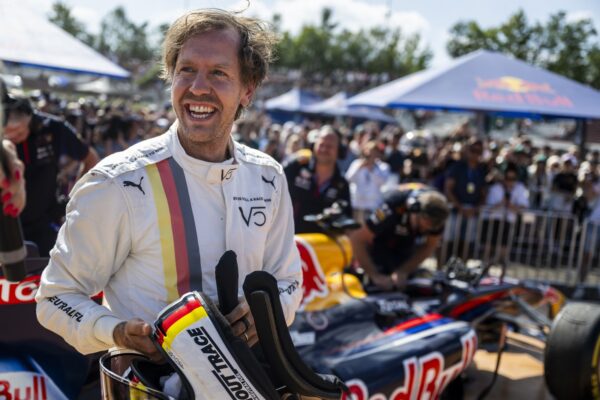 Sebastian Vettel s'est entretenu avec Toto Wolff