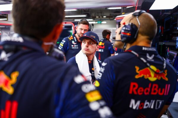 La FIA admet que Verstappen aurait dû être pénalisé à Singapour